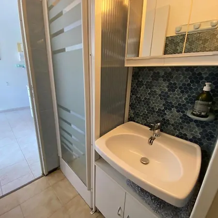 T2 - Parking - Wifi - Proche - Calme - 2 Pers - Narbonne-plage - Fr-1-795-15 *